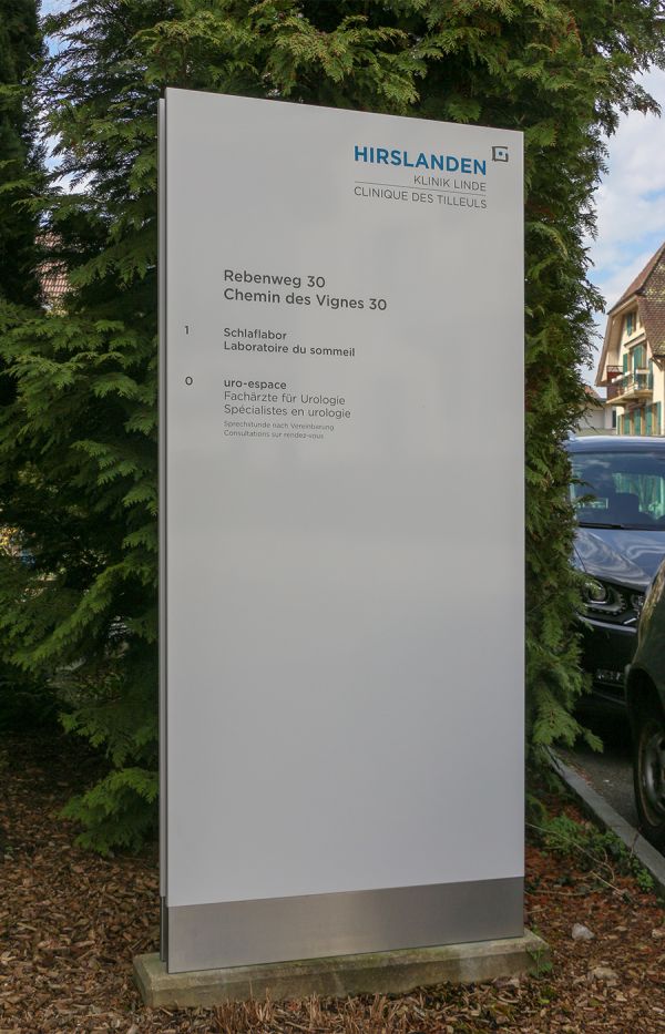 Hirslanden_Stele_Rebenweg.jpg