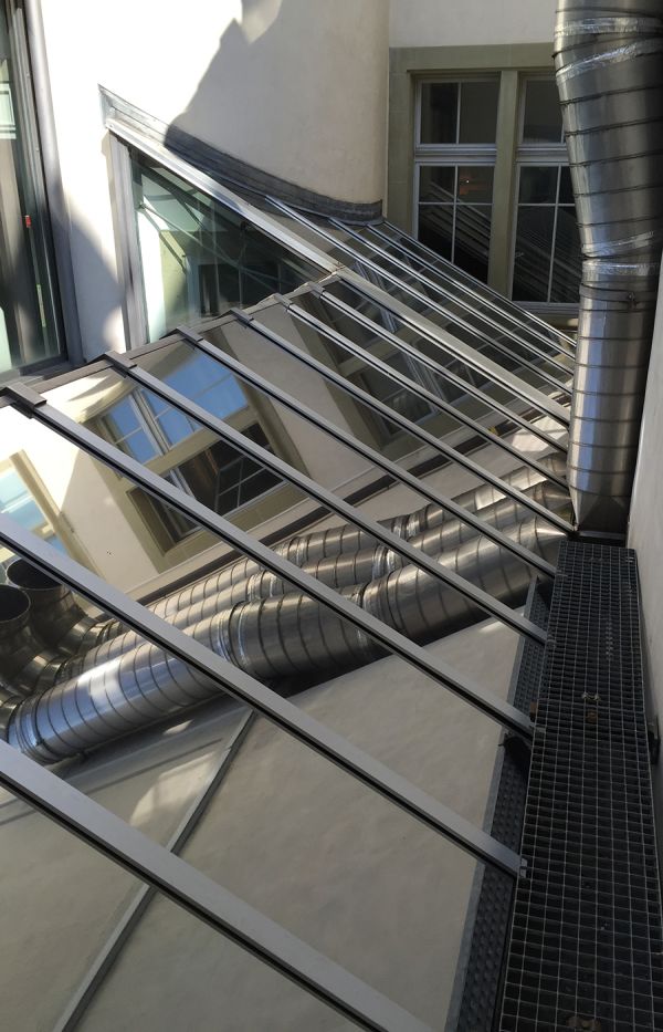 Sonnenschutz Marktgasse, Bern.jpg